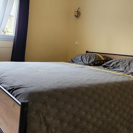 Bed and Breakfast Les Belles Nuits Le Bousquet-d'Orb Екстер'єр фото