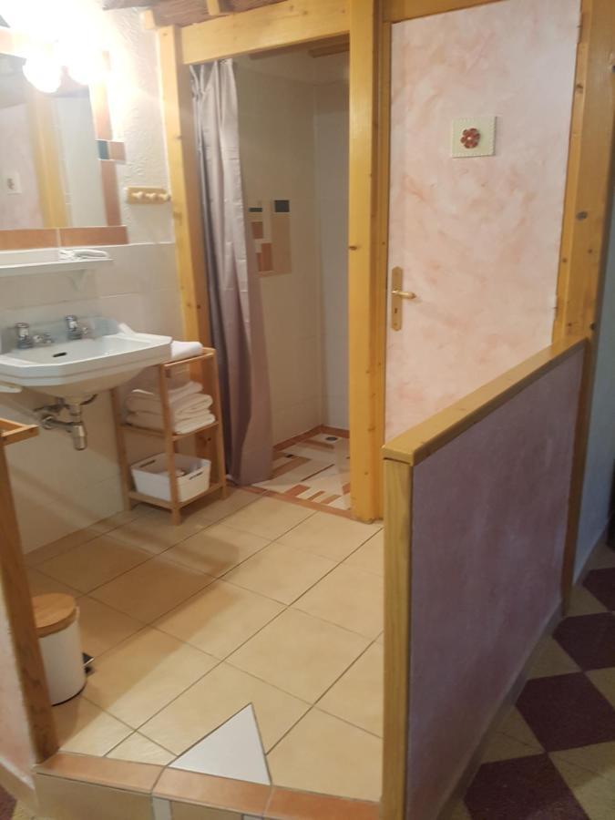 Bed and Breakfast Les Belles Nuits Le Bousquet-d'Orb Екстер'єр фото